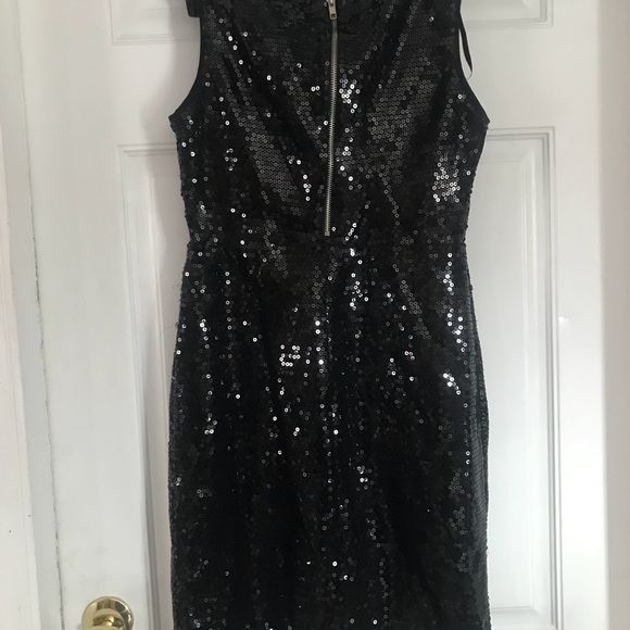 Beautiful drees - Picture 5 of 5